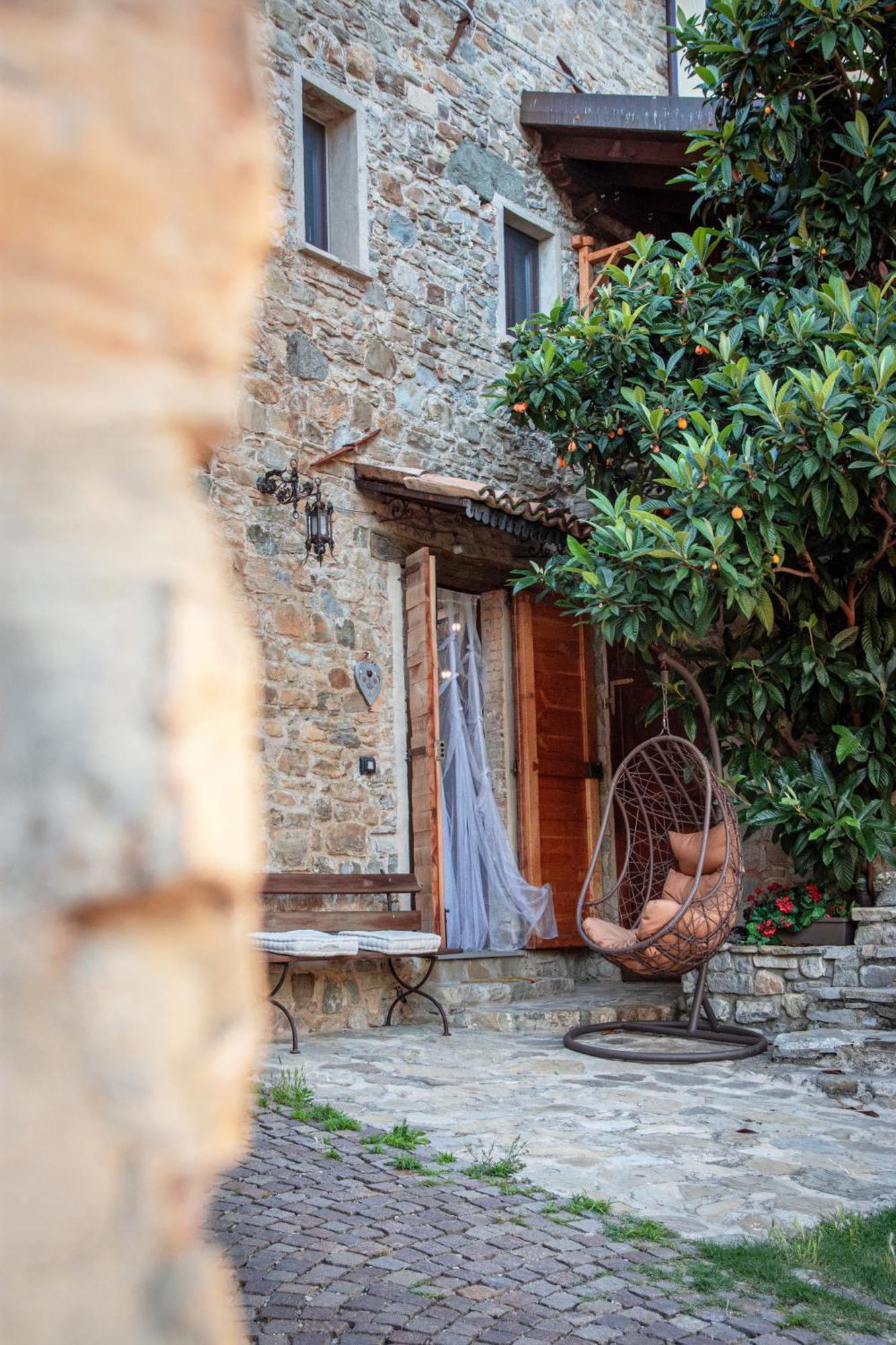 Il Nido Di Matilde _Monolocale Design Sul Fiume_ Apartment Rossena Exterior photo